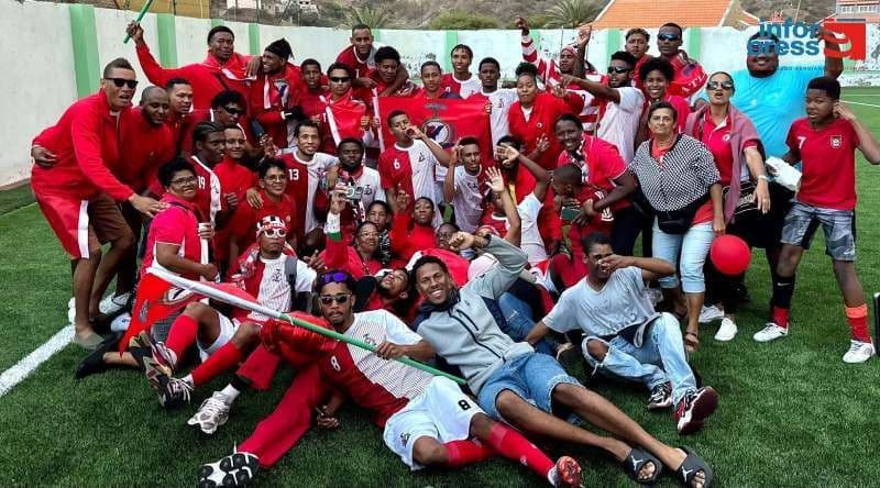 Futebol/São Nicolau: Atlético é campeão regional de futebol depois de uma década de "jejum"